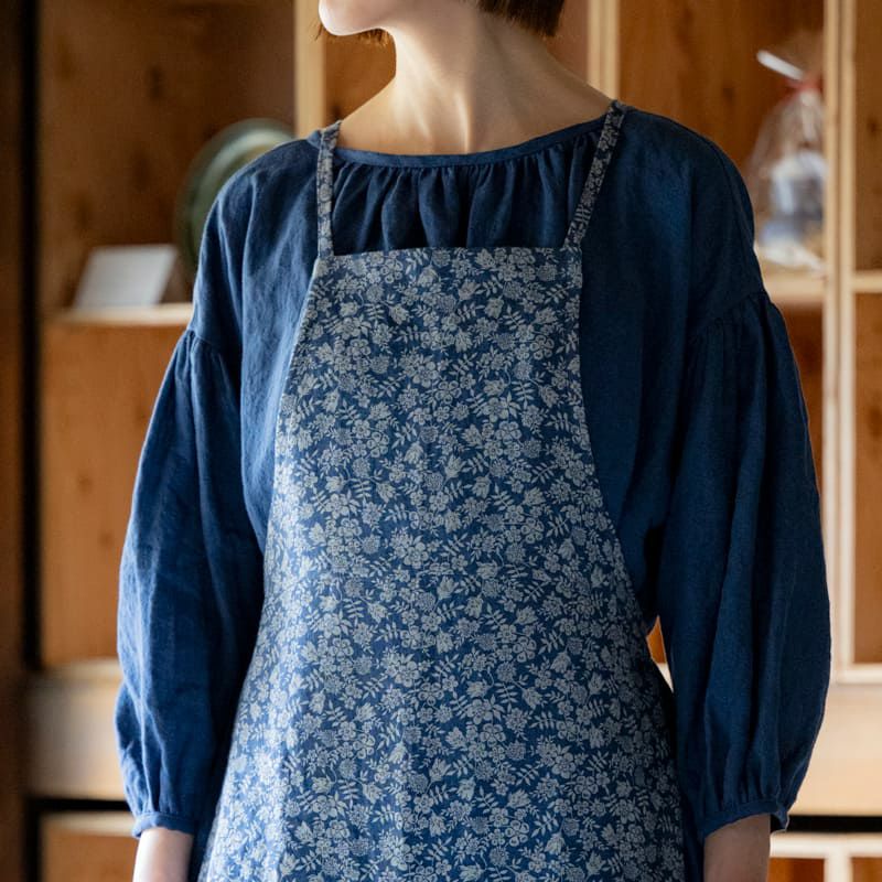 リバティプリント エディナム・シャドウで作ったエプロン 生地の森