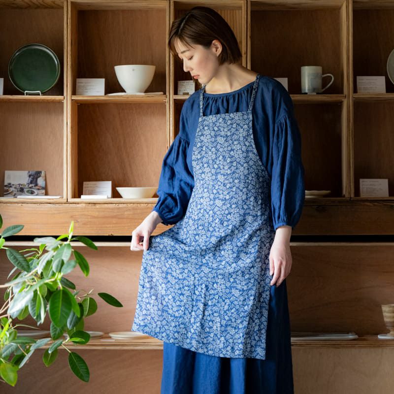 リバティプリント エディナム・シャドウで作ったエプロン 生地の森